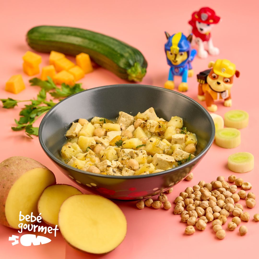 Estufado de Grão-de-bico com Legumes e Tofu (12+)